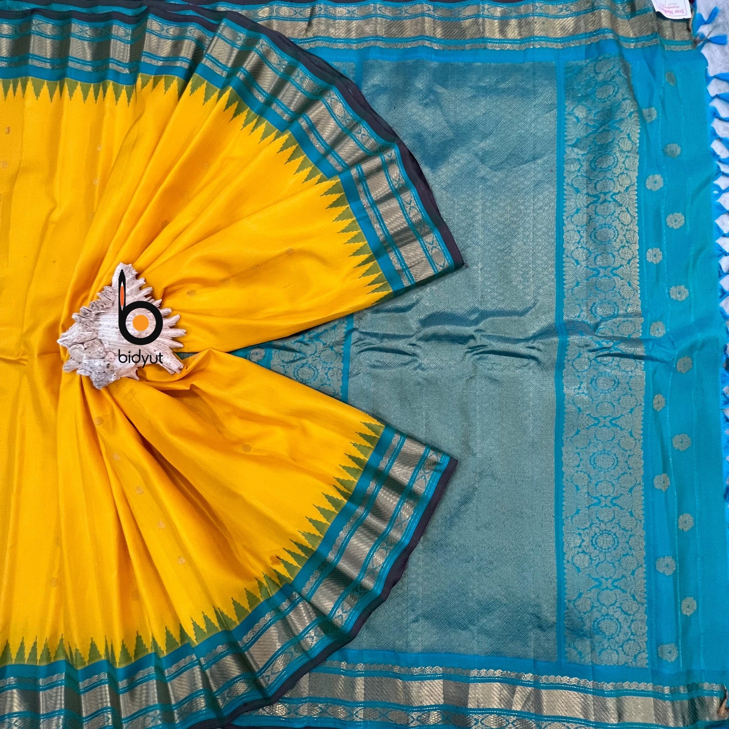 Gadwal Handloom Saree - Traditional Elegance and Rich Weaving