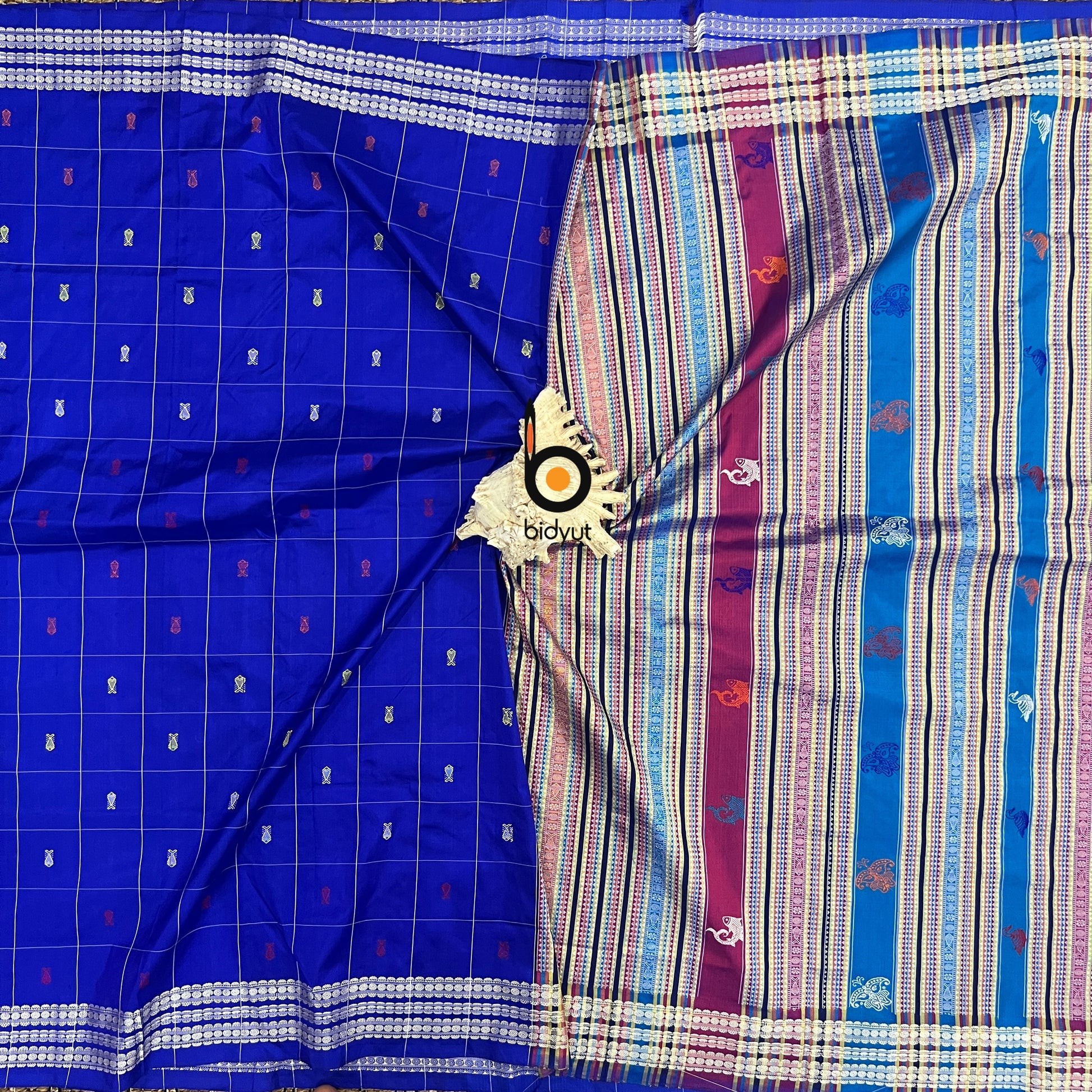 Blue color Berhampuri Patta Saree body check