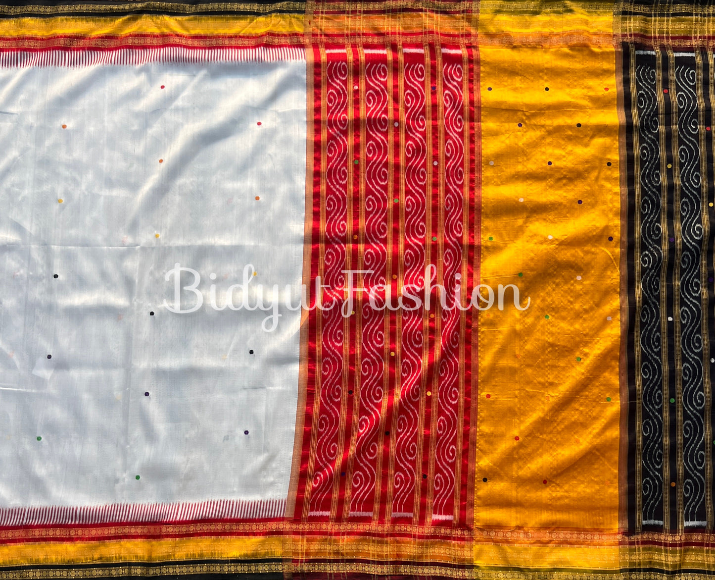 Odisha handloom Kathiphera Nuapatna Ikat Silk Saree white color