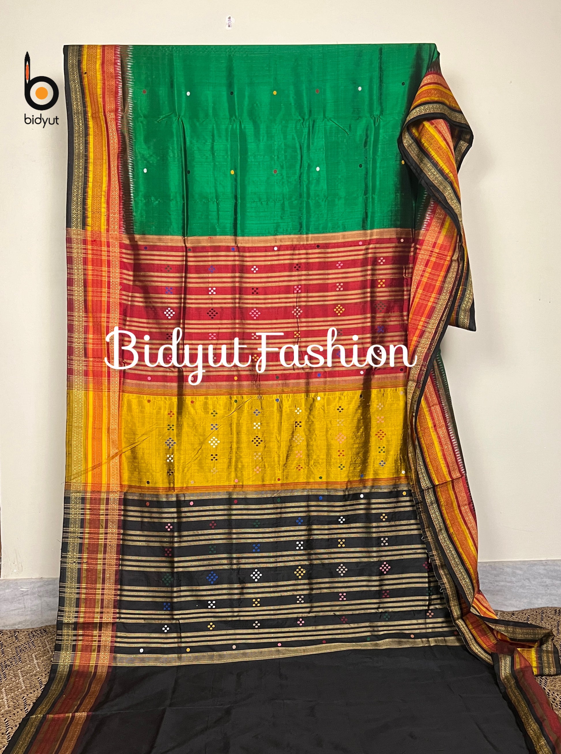 Odisha handloom Kathiphera Khandua Ikat Silk Saree Green Color - Bidyut Fashion