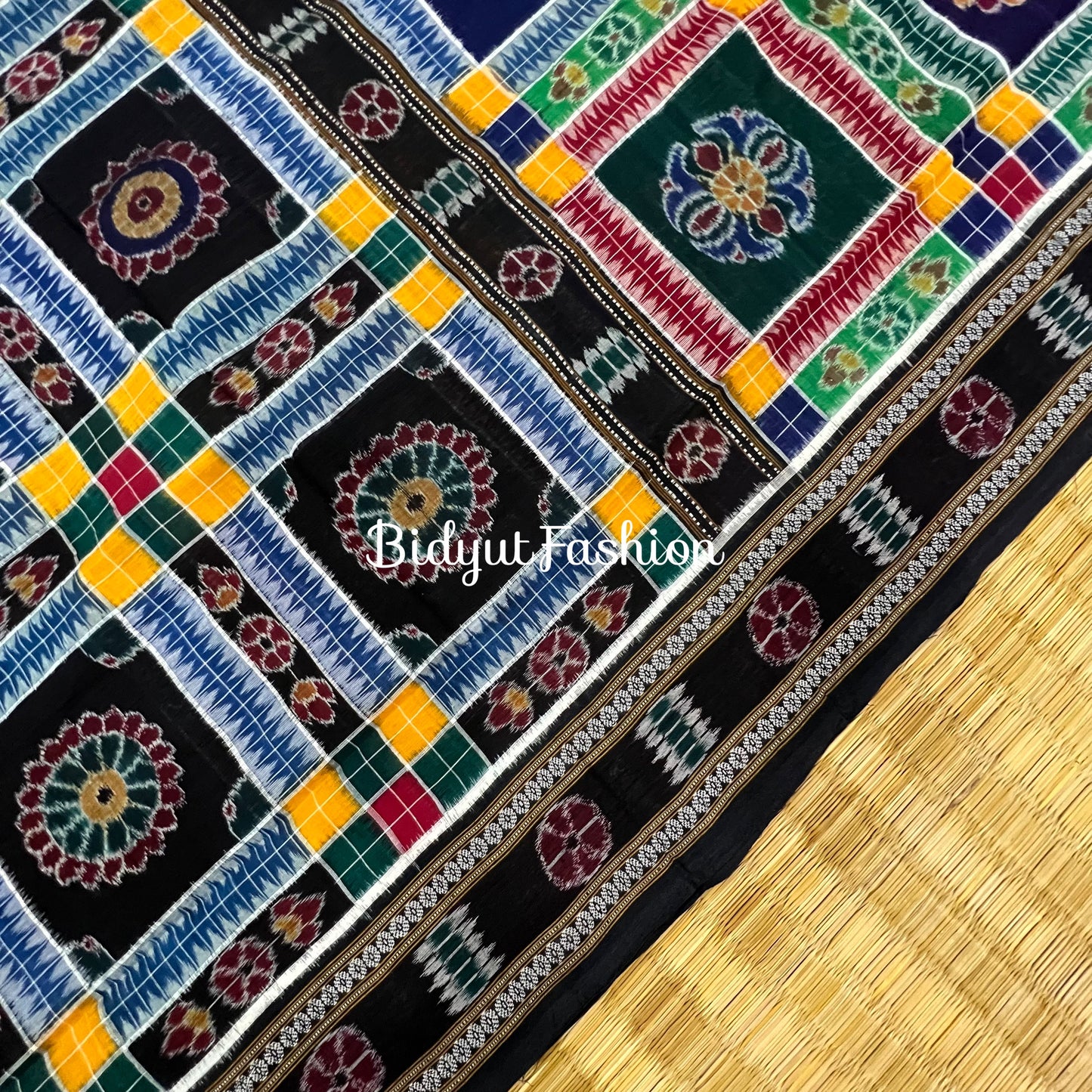 Utkalalakshmi Sambalpuri Double Ikat Cotton Saree - Odisha Handloom | Bidyut Fashion House image 5 of 5