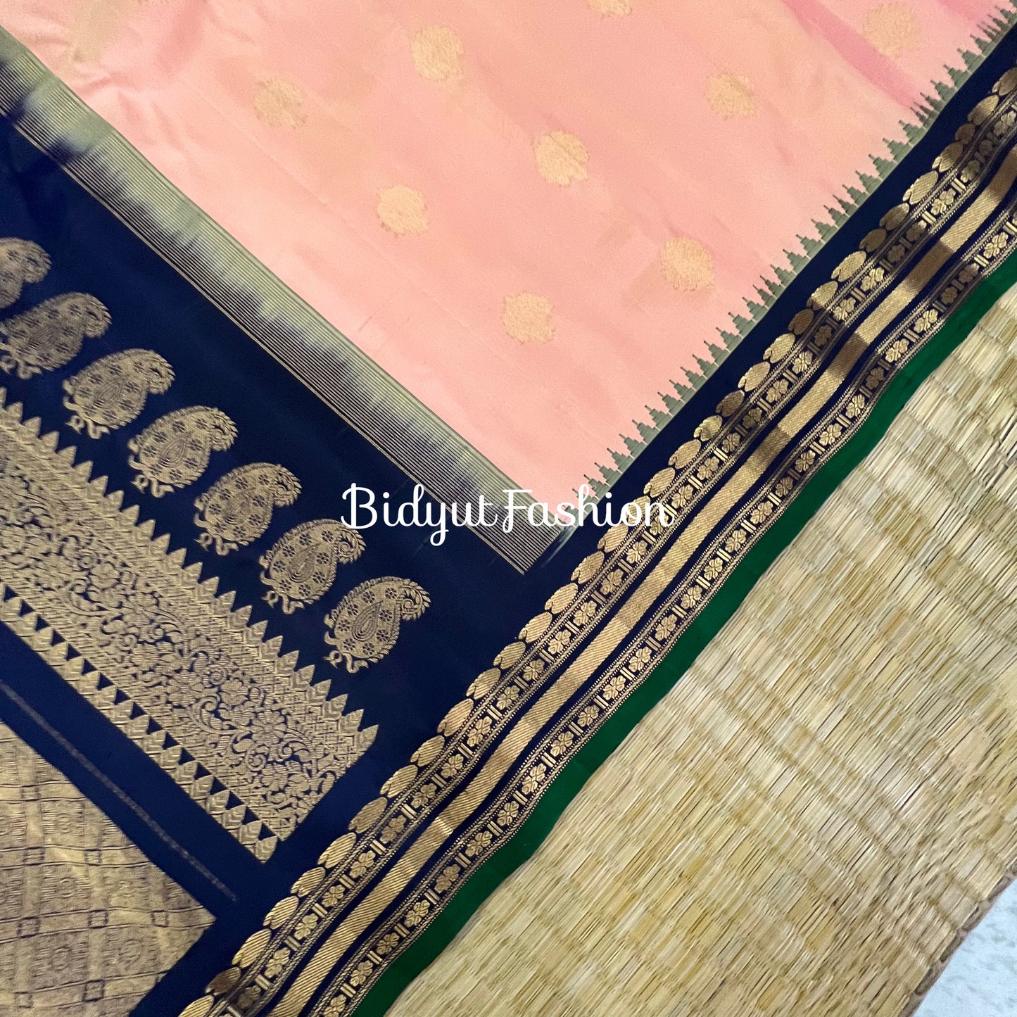 Gadwal handloom Pure Silk Saree - Bidyut Fashion