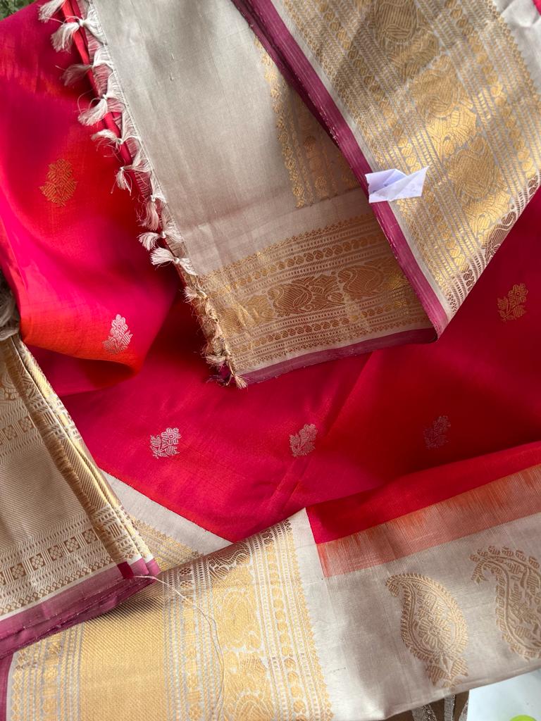 Gadwal handloom Pure Silk Saree - Bidyut Fashion