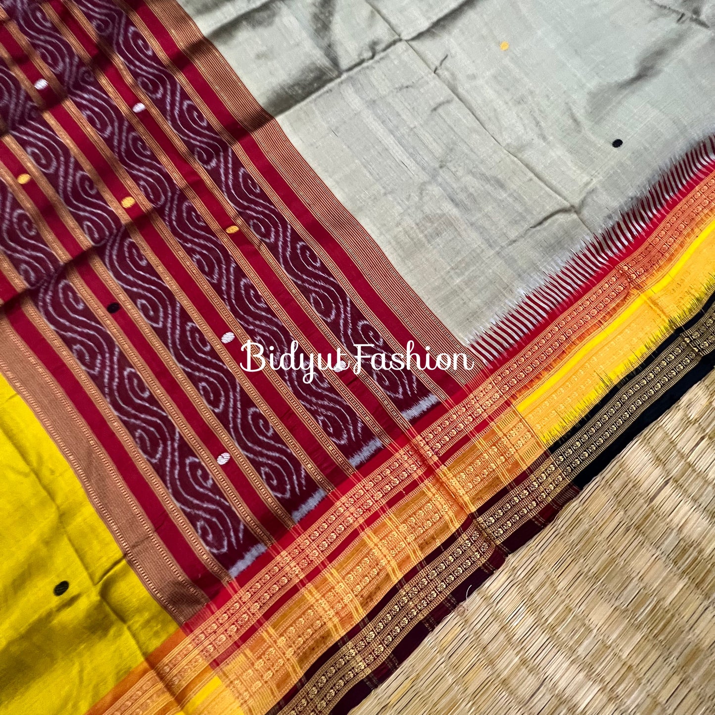 Exquisite Kathiphera Nuapatna Ikat Silk Saree | Authentic Odisha Handloom | Shop Now - Bidyut Fashion