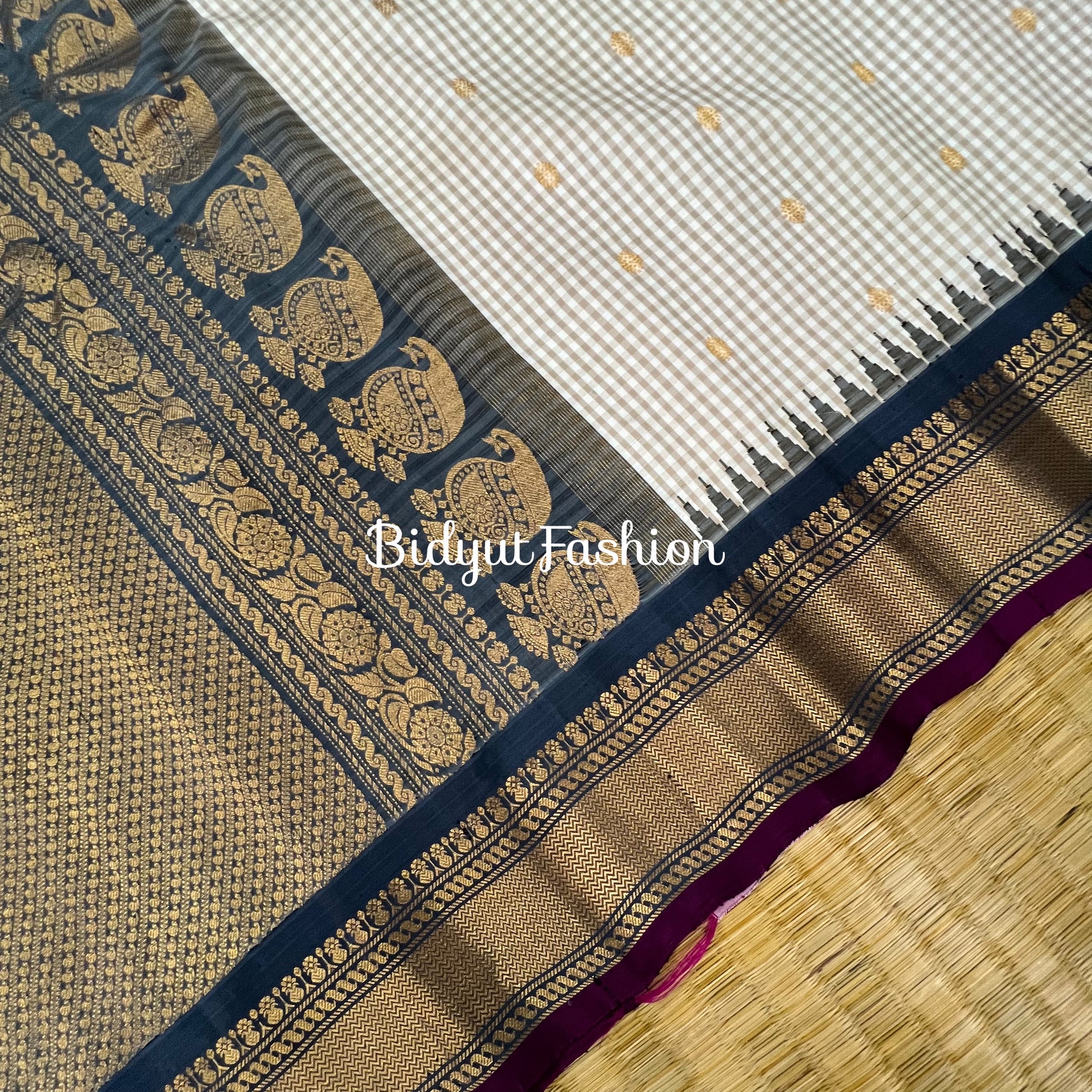 Gadwal handloom Pure Silk Saree - Bidyut Fashion